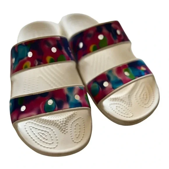 Crocs • Solarized Tie Dye Sandals - Picture 5 of 9